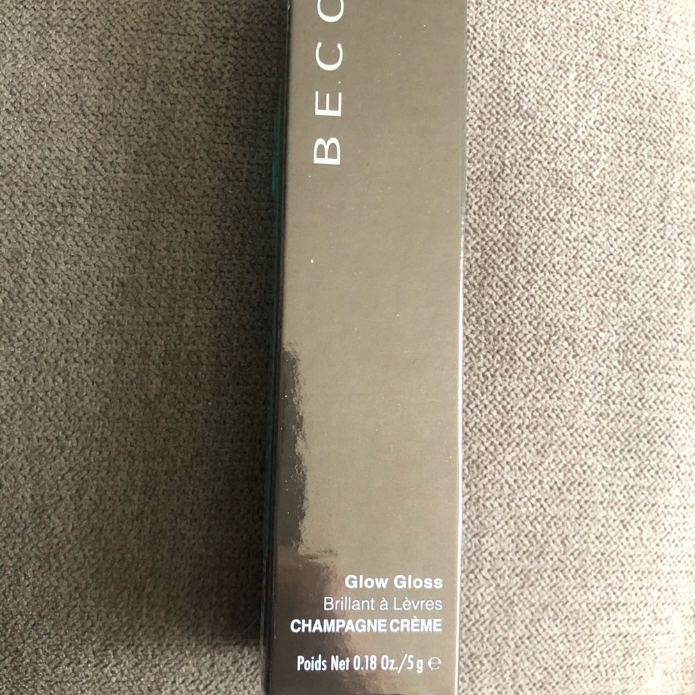 Becca Glow Gloss in Champagne Creme